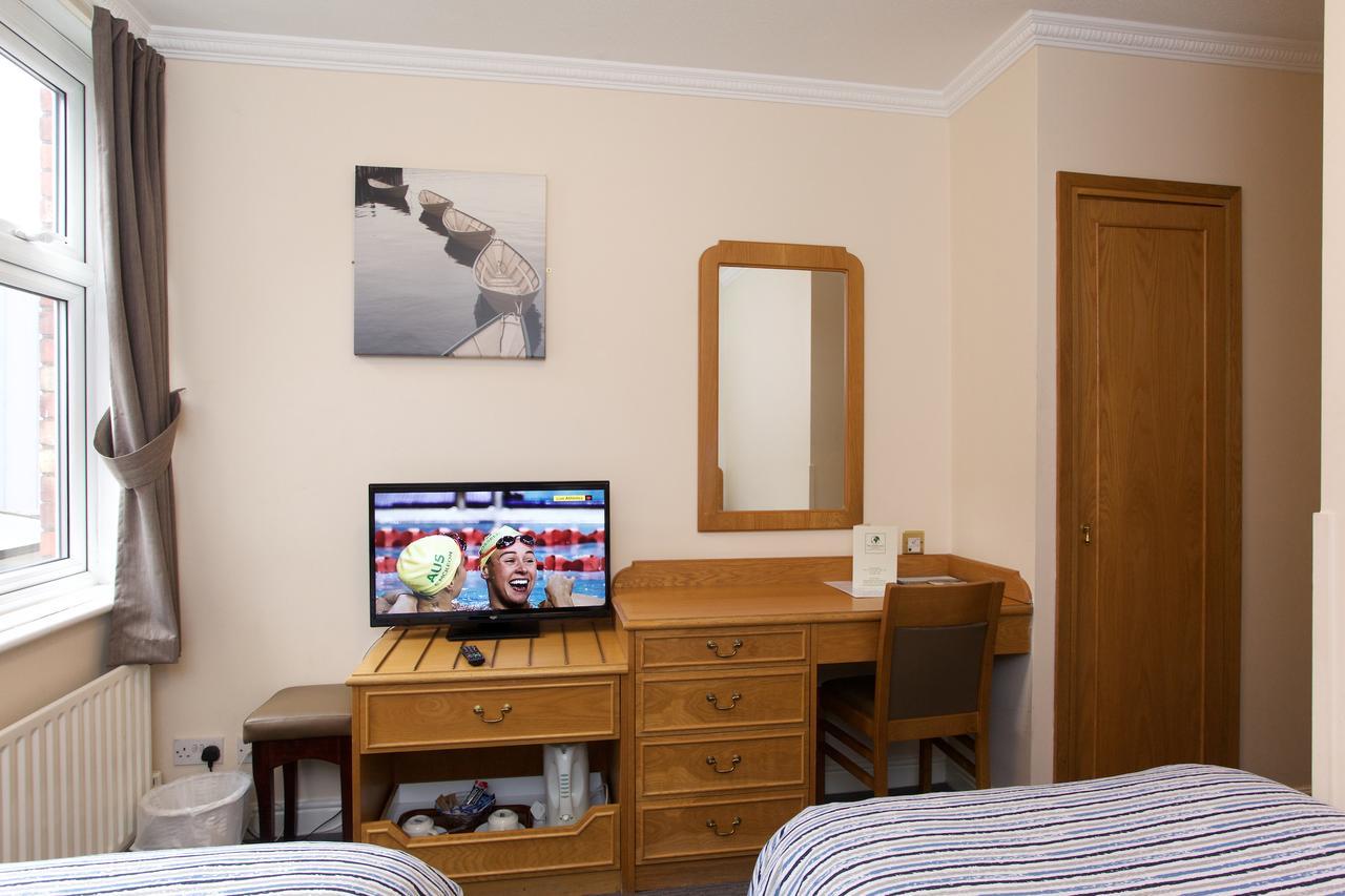 Globe Inn Тамуърт Екстериор снимка